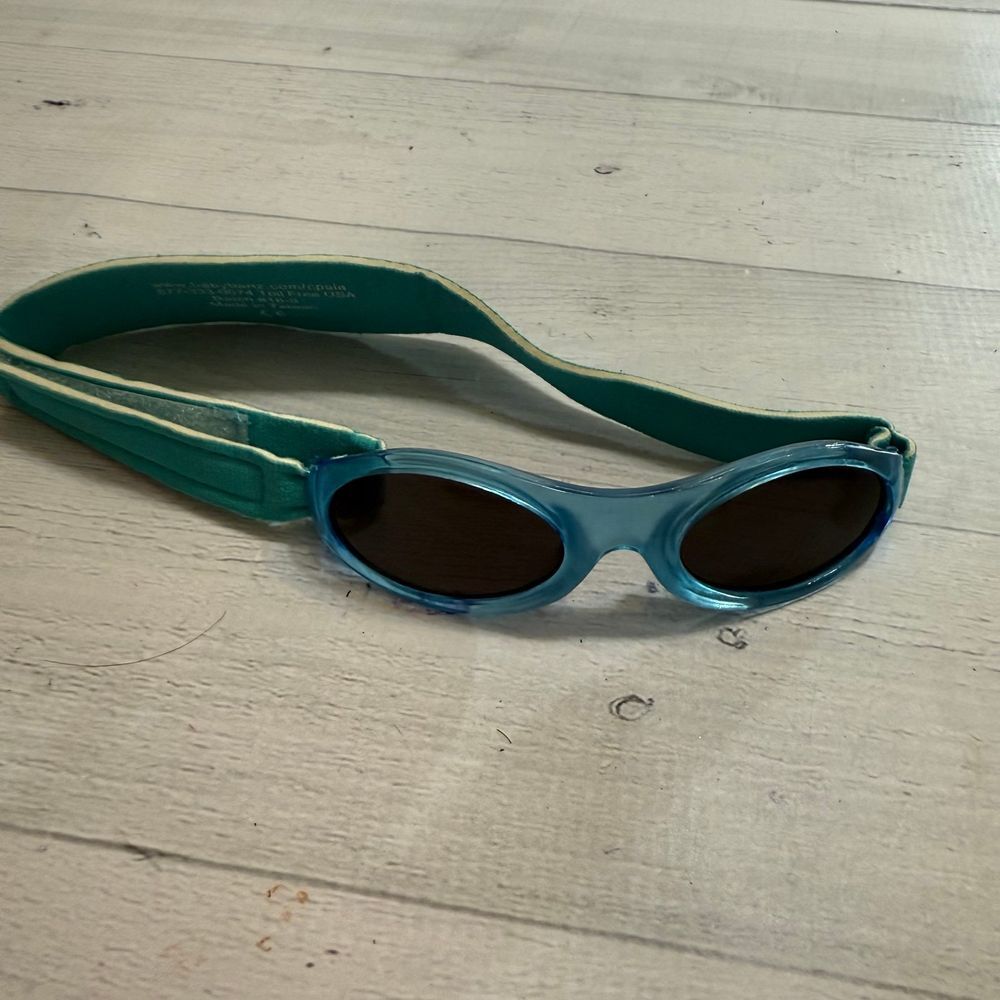 Baby Banz baby toddler sunglasses